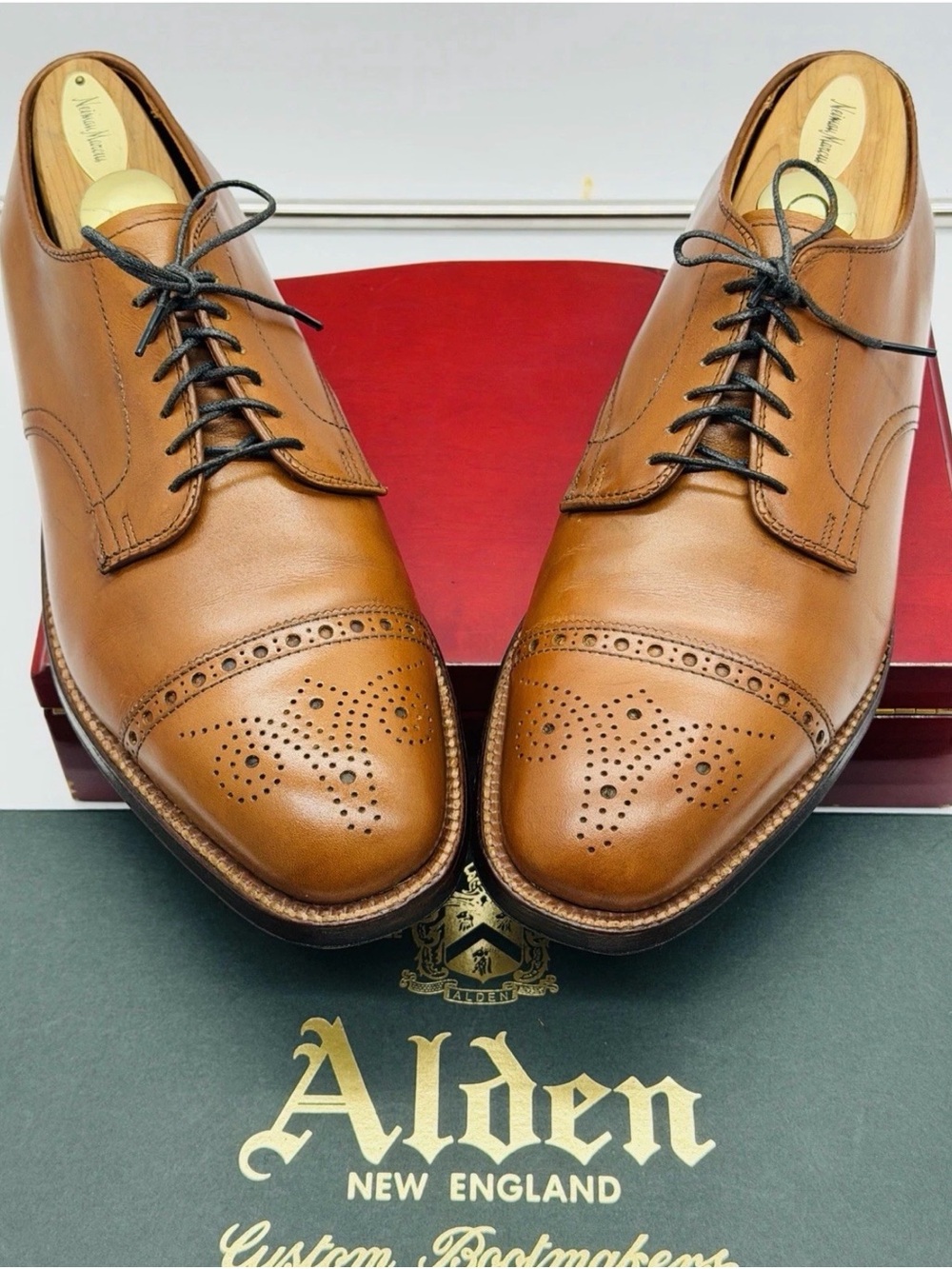 Alden Tan Leather Brogue Derby Shoes 9.5 D Oxford